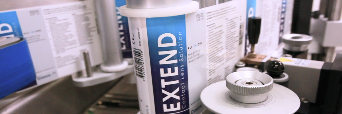 Flaskor av Extend kontaktlinsvätska
